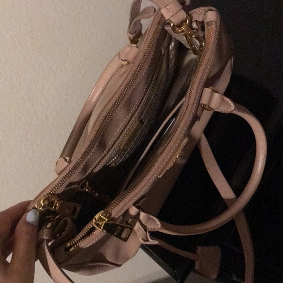 Prada Saffiano Lux Galleria Double-Zip Tote Cammeo - Picture 6 of 16